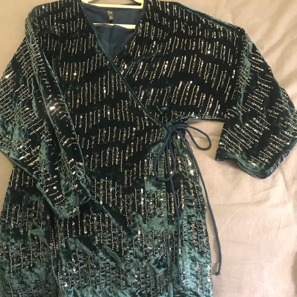 Dress - Picture 2 of 4